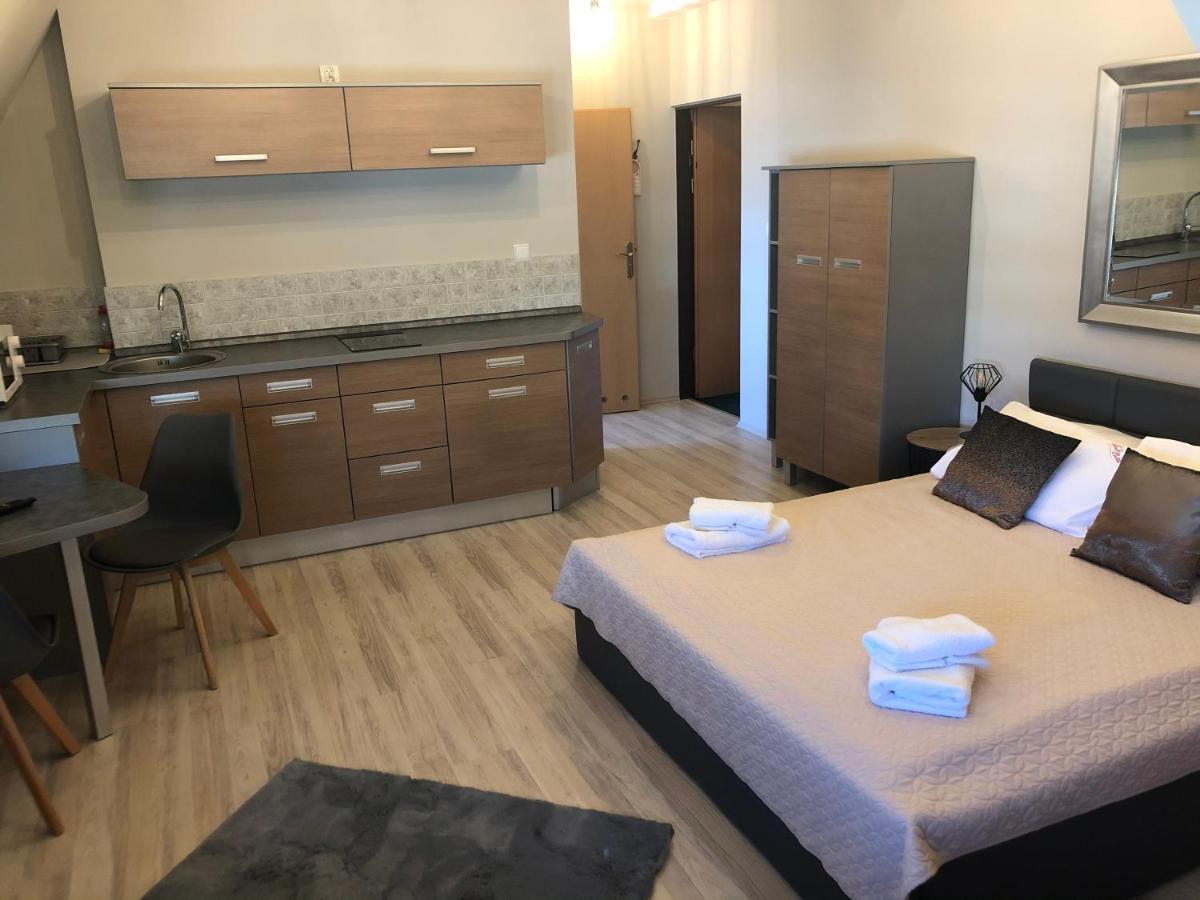 Hotel Bella Jelenia Góra Esterno foto