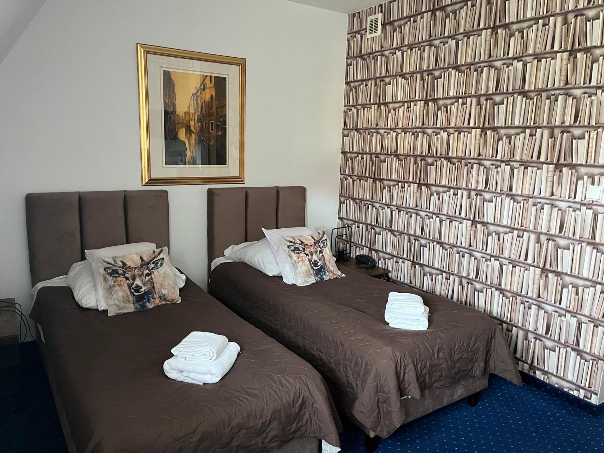Hotel Bella Jelenia Góra Esterno foto