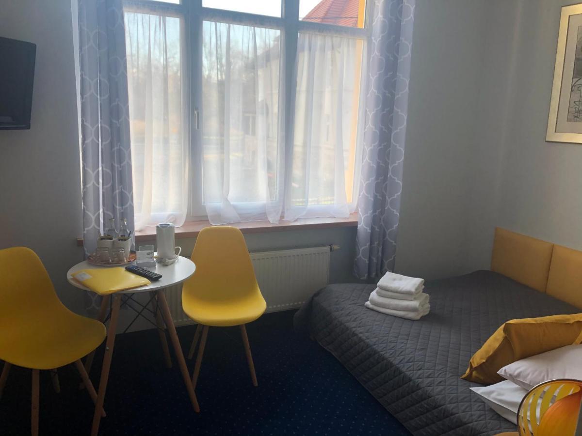 Hotel Bella Jelenia Góra Esterno foto